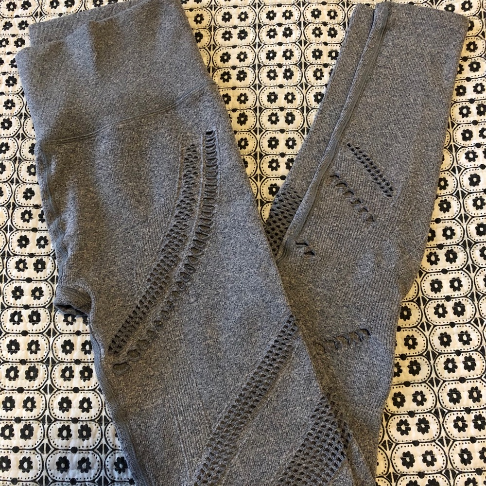 Alo yoga pants